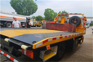 花溪附近拖车电话号码服务