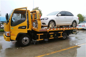 花溪附近拖车救援24小时服务热线